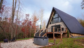 Amore's Nest Cabin.jpg