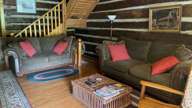 Arbor Lane Cabin_2.jpg