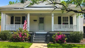 Century Old Charmer Mount Airy NC cottage rental