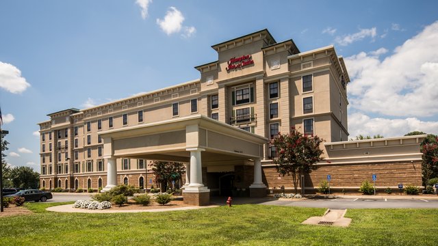 HamptonInn cropped.jpg