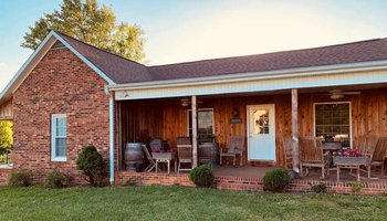 Olde Farmhouse at Carolina Heritage Winery Yadkin Valley