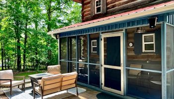 Pilot Mountain Escape rental cabin near Pilot Mountain State Park