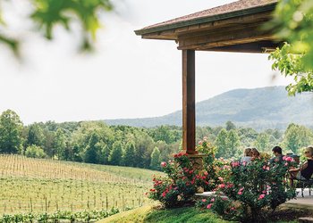 Round_Peak_Vineyards.jpg