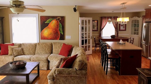 Slighty-Askew-winery-house-vacation-rental-Yadkin-Valley-NC.jpg