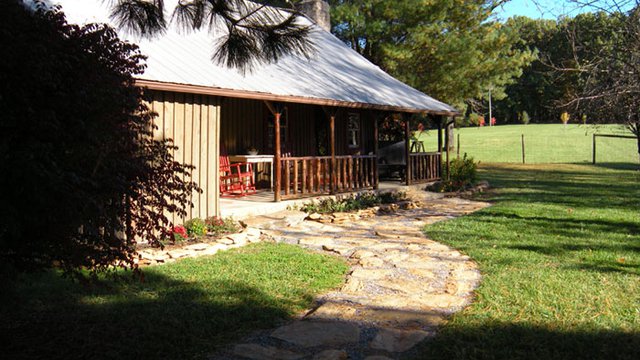 River Rhys Cabin