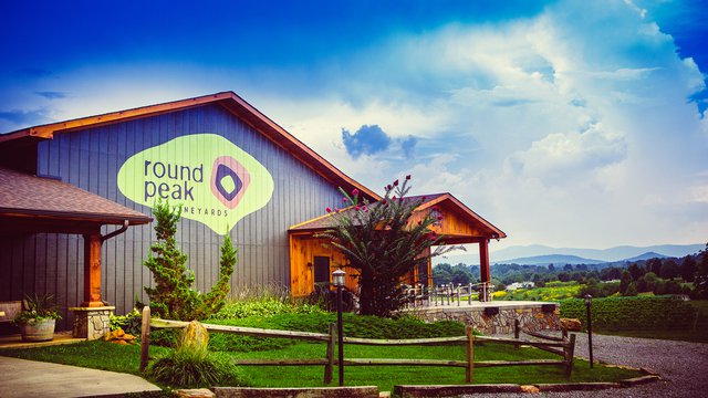 Round Peak Vineyards