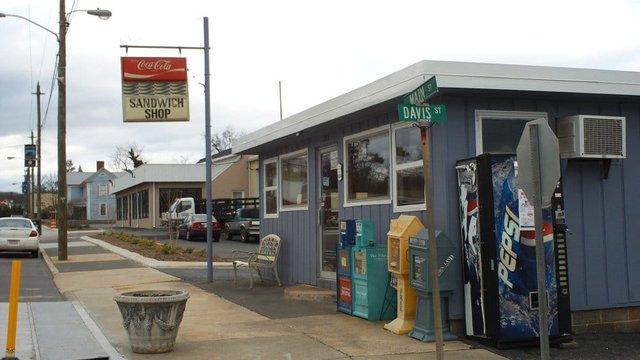 Squeeze Box Sandwich Shop