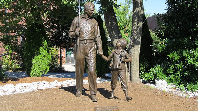 TV Land Statue of Andy & Opie
