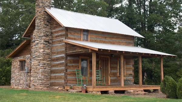 The Wine Lodge at Stony Knoll Vineyards