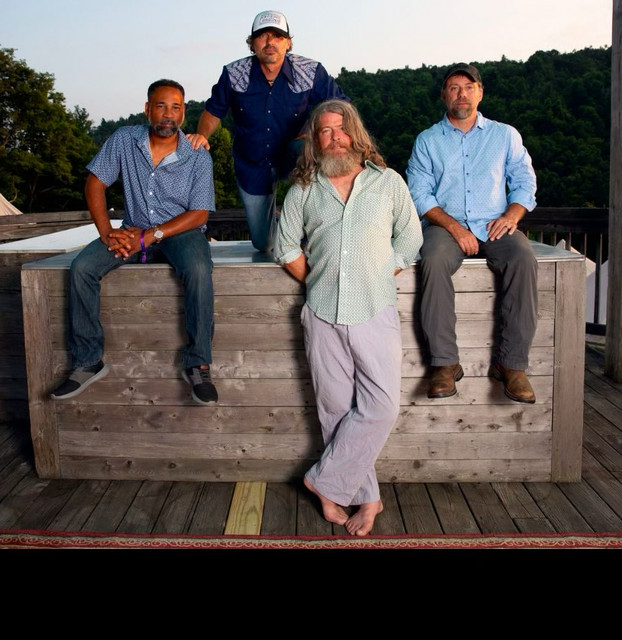 シム・シメール、【Daddy and the King】 Summer Concert Series at Jones von Drehle Winery featuring Big